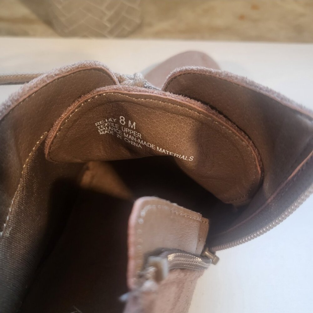 Relativity booties size 8 Pre-owned - Picture 7 of 7